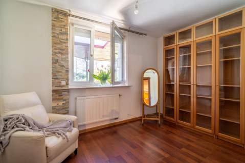 Mieszkanie w szeregu z ogrodem 80 m .
