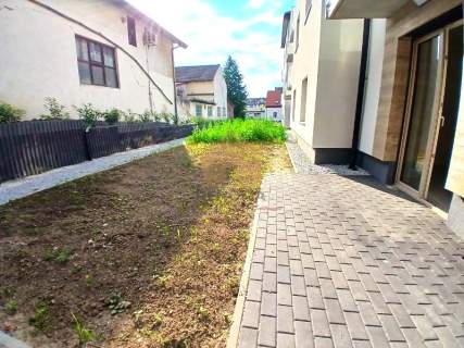 Parter 42,8 m ogródek miejsce postojowe
