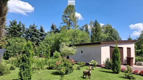 Dom Busko-Zdrój , czysty , suchy , sprawny , bardzo zadbany .