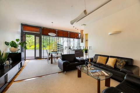 Apartment with Green Terrace Pool Gym Consierge