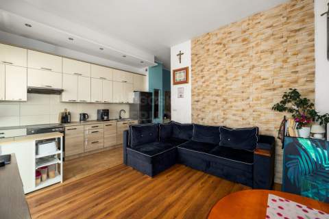 3 pokoje 49 m duży balkon Winda 2014 r.
