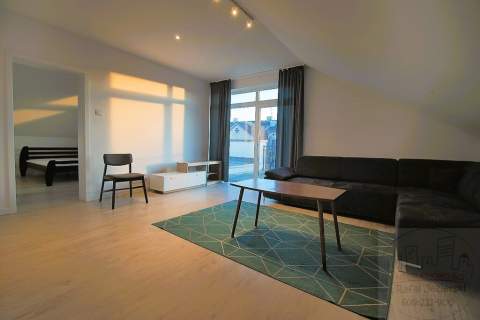 Cichy apartament 100m 3 pokoje, taras, parking