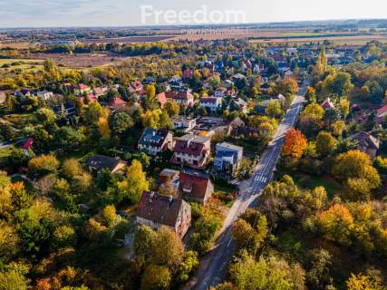 Przytulny dom z ogrodem   cicha okolica Brochowa