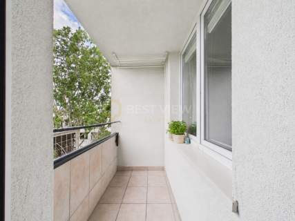 2 pokoje przy Łazienkach balkon zieleń i cisza