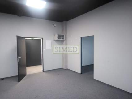 Pofabryczny klimat, recepcja, parking , dostęp24h