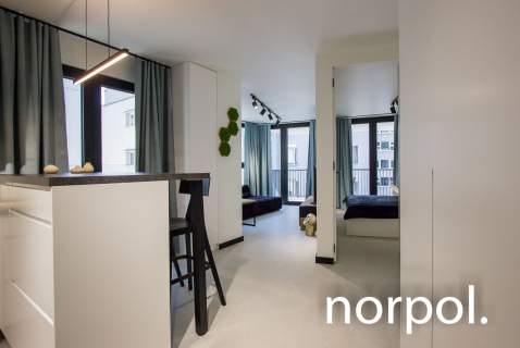 Nowoczesne mieszkanie z przestronnym balkonem / modern apartment