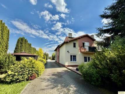 Budynek mieszkalno-biurowy i hala na działce ok.1ha w 