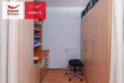 Dom podzielony na trzy niezależne mieszkania
