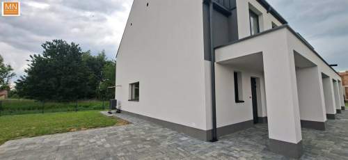 https //www.malopolskienieruchomosci.com.pl/