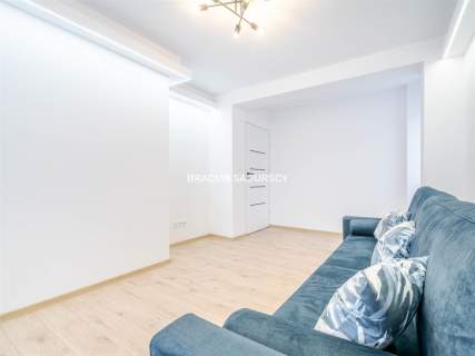 Świeżo wyremontowane 2 pokoje w centrum