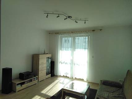 Trzypokojowe mieszkanie z dużym balkonem