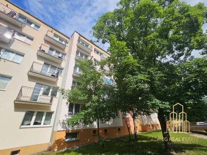 Studentom piętro 3/4 z balkonem do zamieszkania