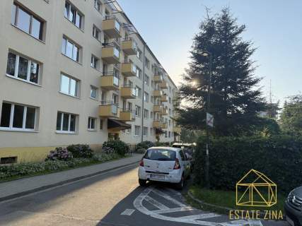 2 pokoje 53 m 2 balkony ul. Kantora