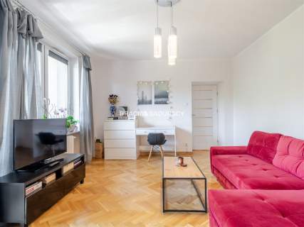 2 pok/ os. kuchnia/ balkon/ ul. Królewska.