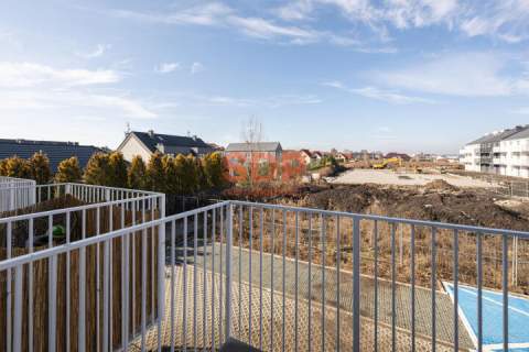 2 pokoje , podłogówka, balkon, miejsce postojowe