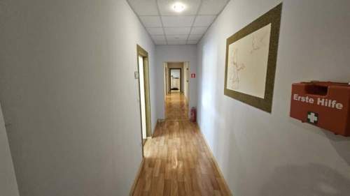 Lokale biurowe plus możliwość wynajęcia hali