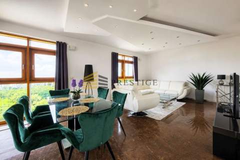 Luxury Apartment Big Terrace Garage Included