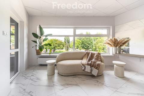 Stanowisko fryzjerskie w salonie beauty