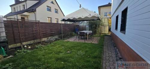 Dom z niezależnym lokalem, Siedlce, Łowcza