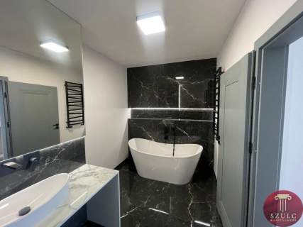 Na wynajem luksusowy apartament w centrum.