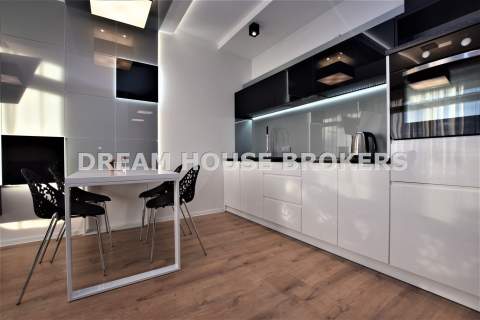 Luksusowy Apartament na Nowoczesnym Pobitnie