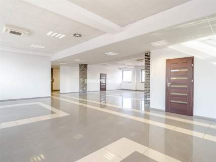 Open space/całe piętro w nowoczesnym biurowcu 1-P
