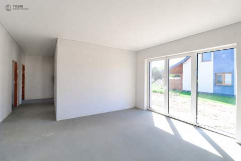 Dom parterowy 81,5 m ogród pompa ciepła