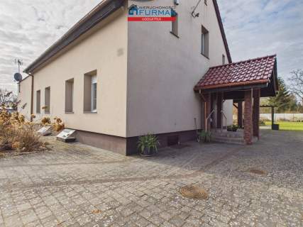 Duży dom na dużej działce - Kłębowiec