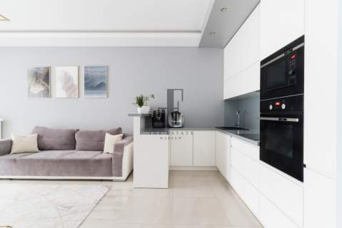 Przestronne Nowe budownictwa Balkon Zadbane