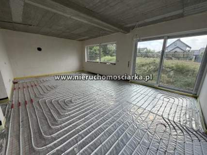 Nowy dom o bardzo funkcjonalnym układzie 207 m2