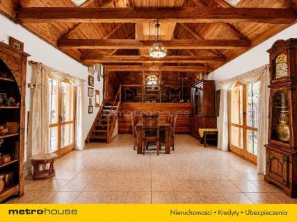 Nieruchomość komercyjna na sprzedaż, 307,04 m2, Lipa
