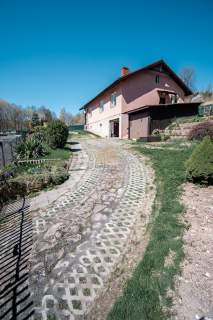 Dom w malowniczej okolicy las, góry i prywatność