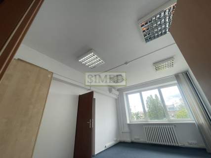 Pofabryczny klimat, recepcja, parking , dostęp24h