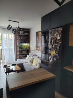 MIESZKANIE JAR, 38 M2, 2 POK, BALKON, M.POSTOJOWE