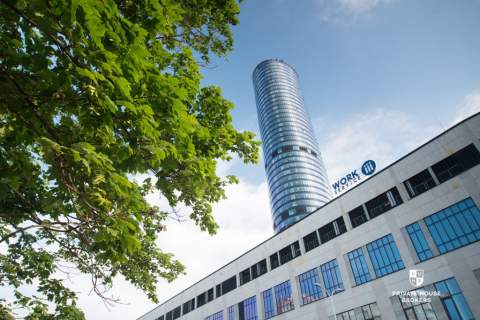Apartament w żaglu Sky Tower - 107m2, 3 pokoje