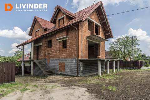 Budynek do wykończenia, mieszkania/lokale usługowe