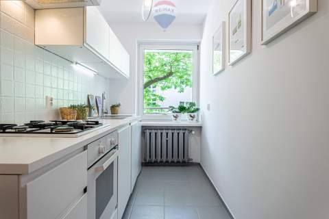 Wygodna kawalerka osobna kuchnia duży balkon