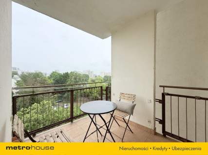 3 pokoje, duży balkon, blisko metro Imielin 600m