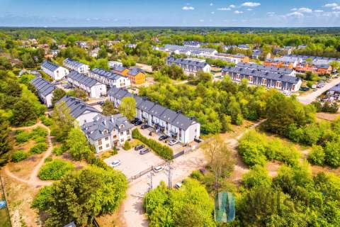 Klimatyczne mieszkanie w cichej zielonej okolicy