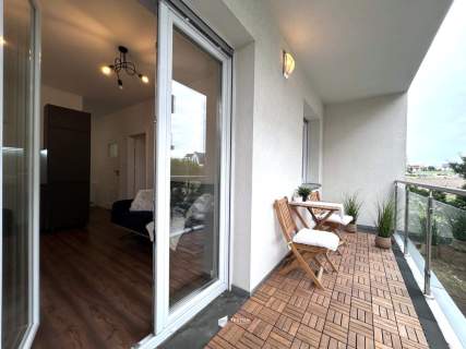 Bez nakładów, do wejścia, parking, duży balkon