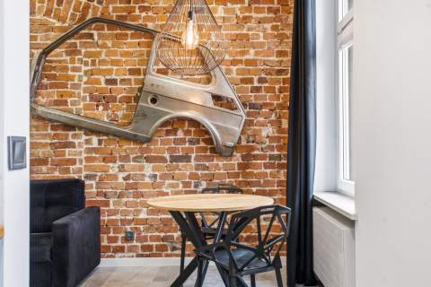 Unikalna kawalerka w stylu loft z antresolą