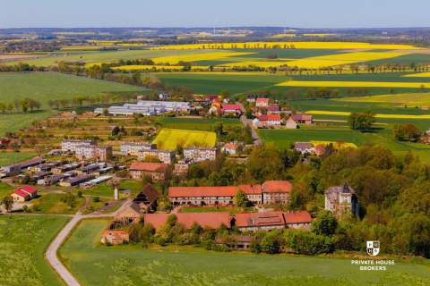 Zespół folwarczno-pałacowy na 17ha gruncie