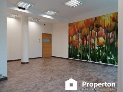 Lokal 40m2 przy węźle S17 biuro/usługi