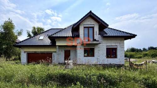 Wolnostojący dom 218m2 na działce 1000m2