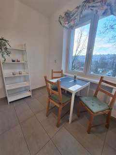 DWA POKOJE, KUCHNIA, BALKON, I PIĘTRO