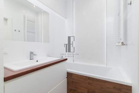 Przestronne Nowe budownictwa Balkon Zadbane