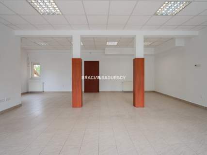 Lokal handlowo-usługowy 77,3 m , parking, Skawina