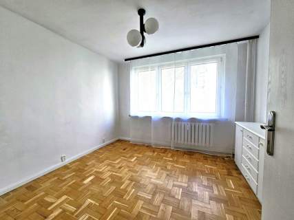 Świeżo po remoncie ciche mieszkanie / trzy pokoje / oddzielna...
