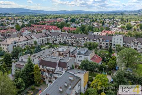 Dwupoziomowy apartament z ogrodem - osiedle Wólki