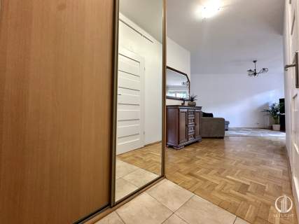 Trzypokojowe mieszkanie z garażem i tarasem KABATY